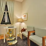 Charming 3*